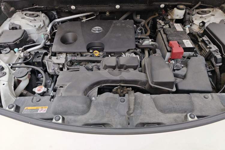 Used Toyota Venza 2022 2.0L CVT Two-Wheel Drive Prestige Edition Engine Bay