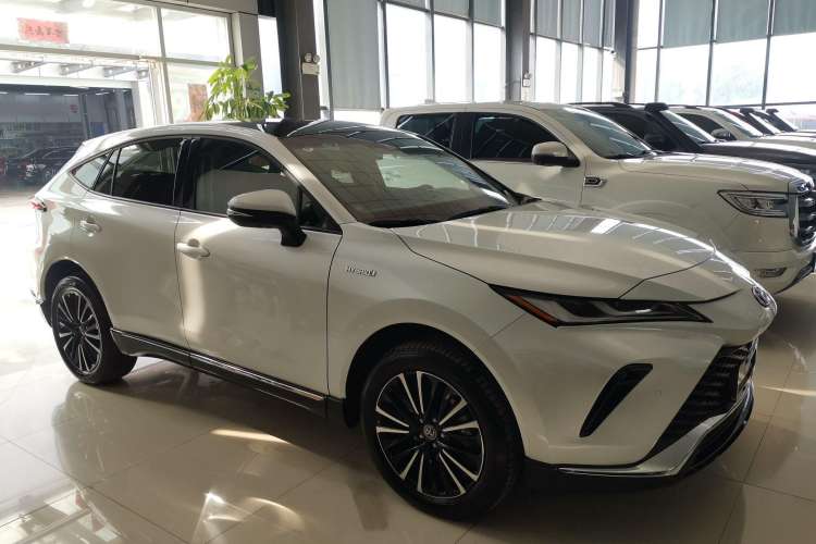 Used Toyota Venza 2022 Dual-Engine 2.5L CVT Four-Wheel Drive Supreme Edition Exterior 2