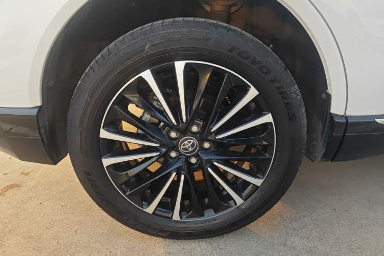 Used Toyota Venza 2022 2.0L CVT Four-Wheel Drive Supreme Edition Exterior 2