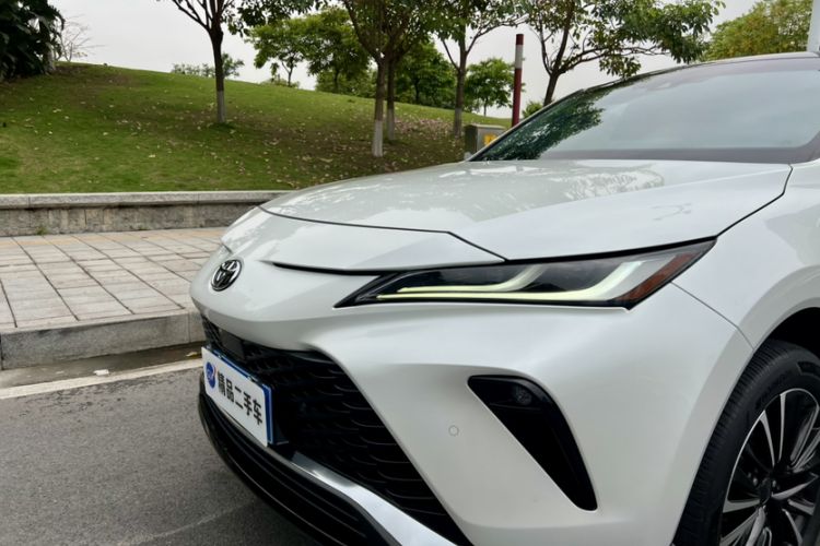 Used Toyota Venza 2022 2.0L CVT Two-Wheel Drive Prestige Edition Exterior 2