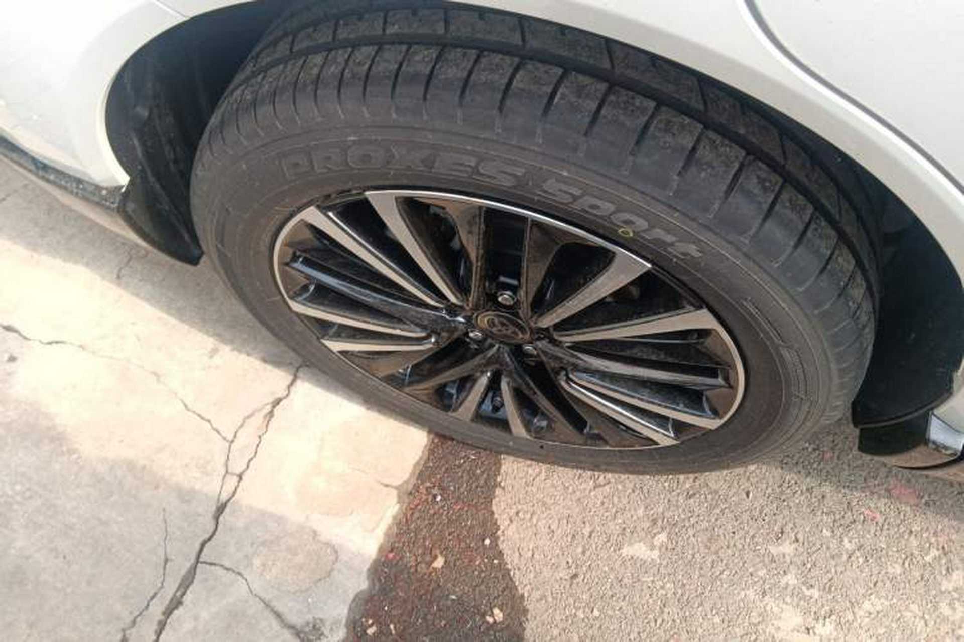 Used Toyota Venza 2022 2.0L CVT Two-Wheel Drive Prestige Edition Exterior 5