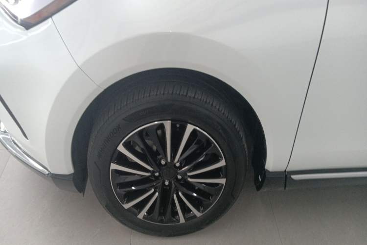 Used Toyota Venza 2022 2.0L CVT Two-Wheel Drive Prestige Edition Exterior 7