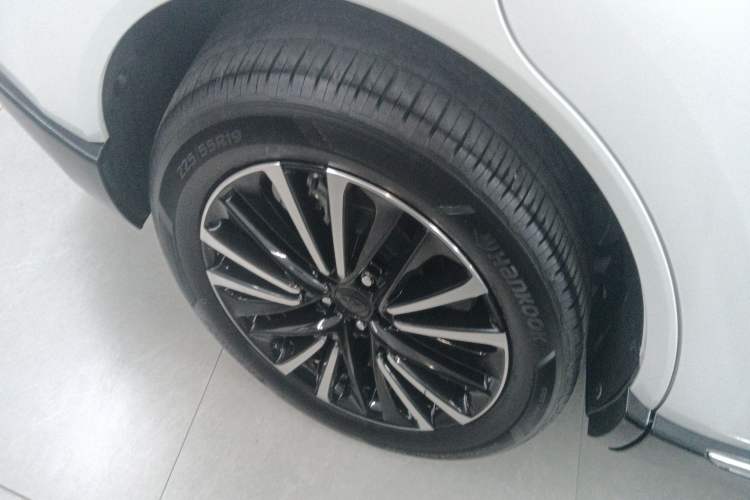Used Toyota Venza 2022 2.0L CVT Two-Wheel Drive Prestige Edition Exterior 8