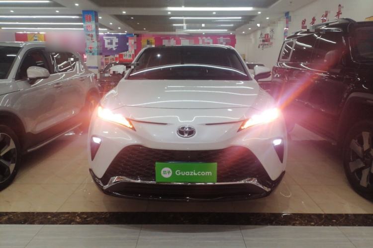 Used Toyota Venza 2022 2.0L CVT Two-Wheel Drive Prestige Edition Front