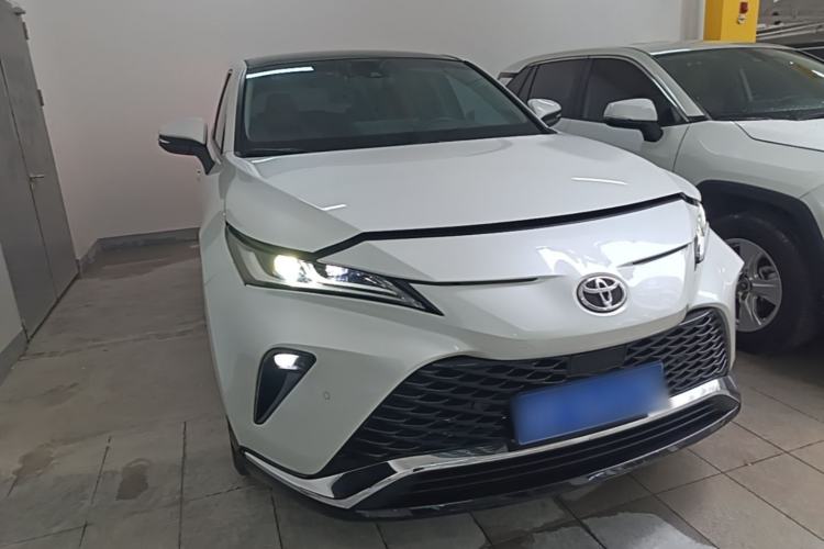 Used Toyota Venza 2022 2.0L CVT Two-Wheel Drive Prestige Edition Front Right 45 Deg