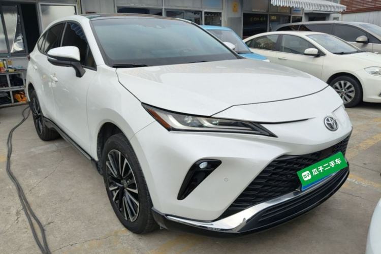Used Toyota Venza 2022 2.0L CVT Two-Wheel Drive Prestige Edition Front Right 45 Deg