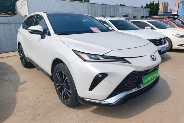 Used Toyota Venza 2022 2.0L CVT Two-Wheel Drive Prestige Edition Front Right 45 Deg