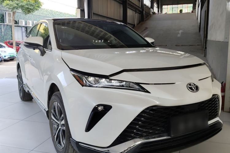 Used Toyota Venza 2022 2.0L CVT Two-Wheel Drive Prestige Edition Front Right 45 Deg