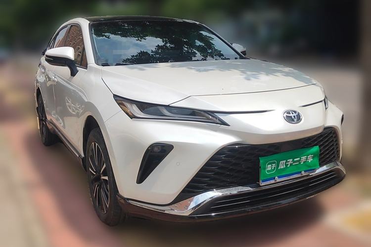 Used Toyota Venza 2022 2.0L CVT Two-Wheel Drive Prestige Edition Front Right 45 Deg