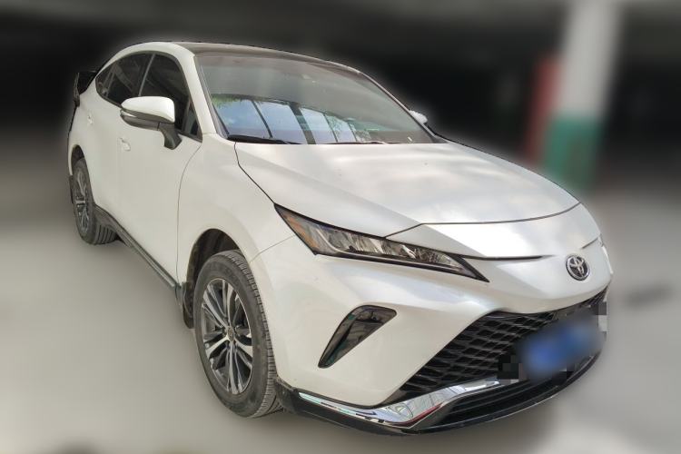 Used Toyota Venza 2022 2.0L CVT Two-Wheel Drive Luxury Edition Front Right 45 Deg