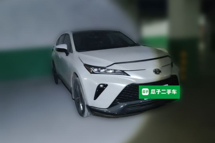 Used Toyota Venza 2022 2.0L CVT Two-Wheel Drive Luxury Edition Front Right 45 Deg