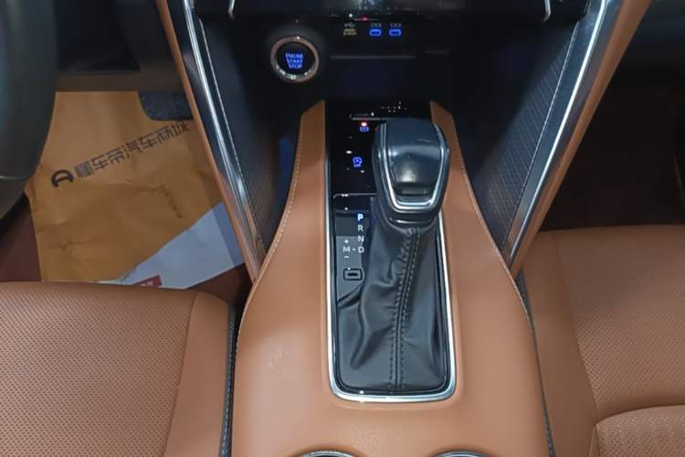 Used Toyota Venza 2022 2.0L CVT Two-Wheel Drive Prestige Edition Gear Lever