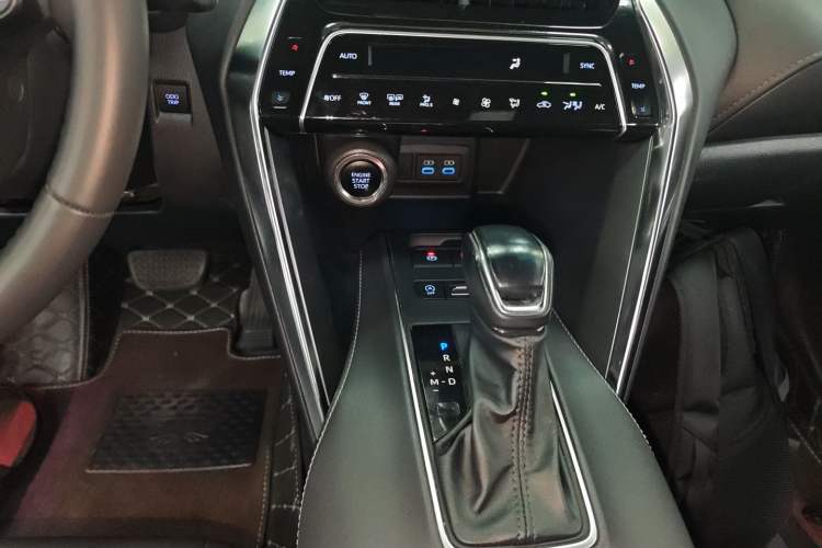Used Toyota Venza 2022 2.0L CVT Two-Wheel Drive Luxury Edition Gear Lever