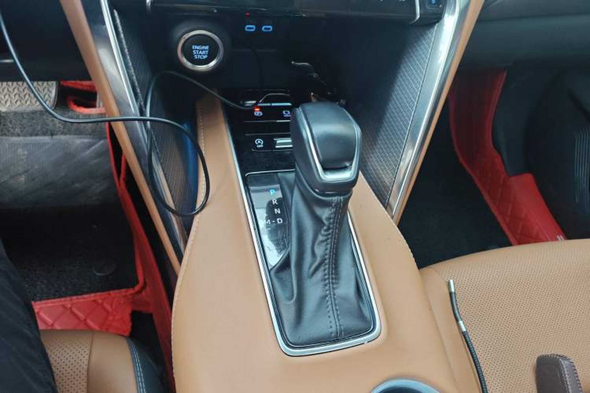 Used Toyota Venza 2022 2.0L CVT Two-Wheel Drive Prestige Edition Gear Lever