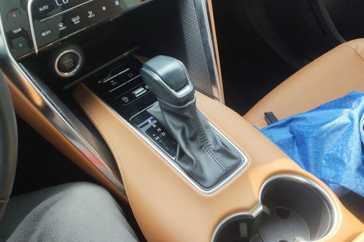 Used Toyota Venza 2022 2.0L CVT Four-Wheel Drive Supreme Edition Gear Lever