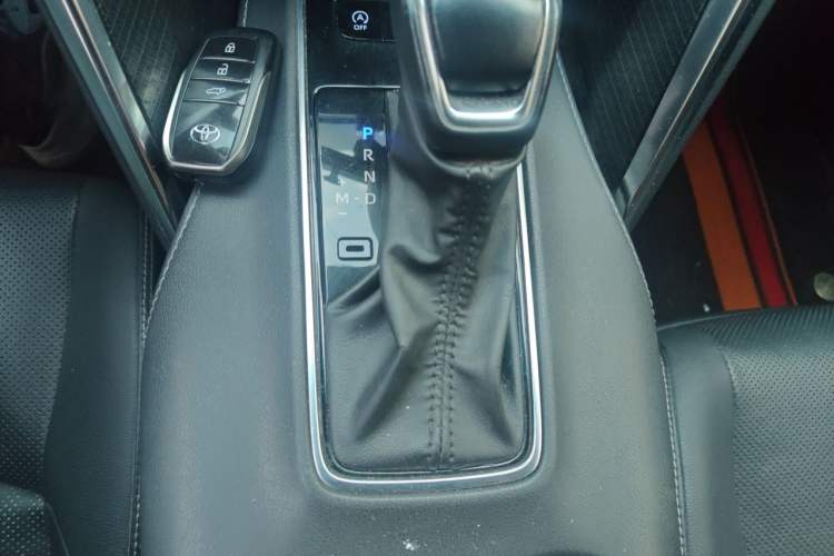Used Toyota Venza 2022 2.0L CVT Two-Wheel Drive Prestige Edition Gear Lever