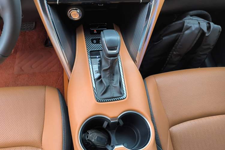 Used Toyota Venza 2022 2.0L CVT Two-Wheel Drive Prestige Edition Gear Lever