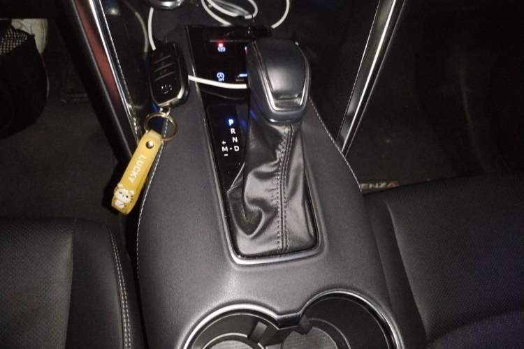 Used Toyota Venza 2022 2.0L CVT Two-Wheel Drive Prestige Edition Gear Lever