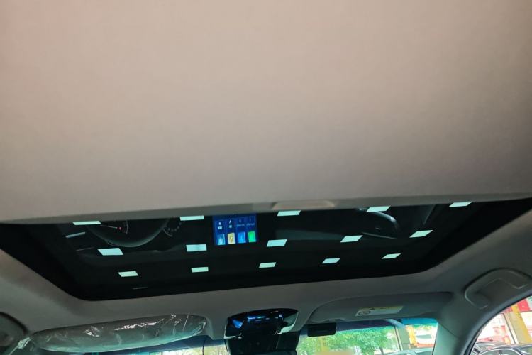 Used Toyota Venza 2022 2.0L CVT Two-Wheel Drive Luxury Edition Headliner