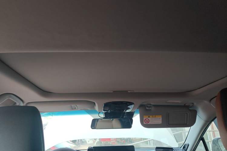 Used Toyota Venza 2022 2.0L CVT Two-Wheel Drive Prestige Edition Headliner