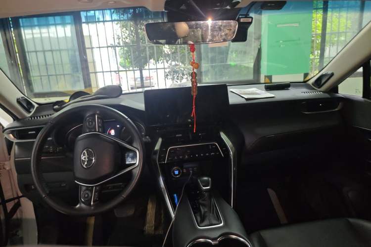Used Toyota Venza 2022 2.0L CVT Two-Wheel Drive Prestige Edition Headliner