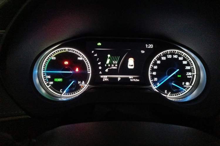 Used Toyota Venza 2022 Dual-Engine 2.5L CVT Two-Wheel Drive Prestige Edition Instrument Cluster
