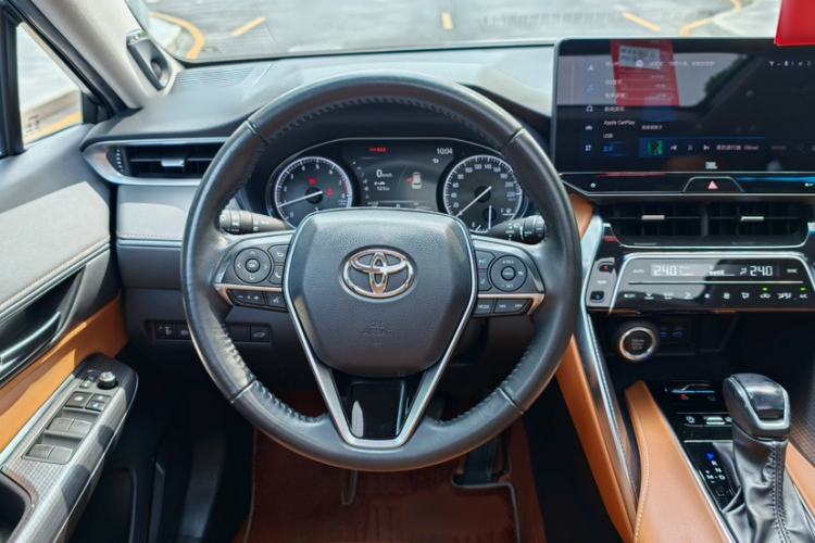Used Toyota Venza 2022 2.0L CVT Two-Wheel Drive Prestige Edition Interior 2