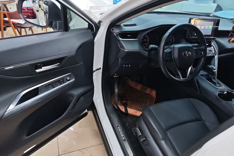 Used Toyota Venza 2022 Dual-Engine 2.5L CVT Two-Wheel Drive Luxury Edition Interior 3