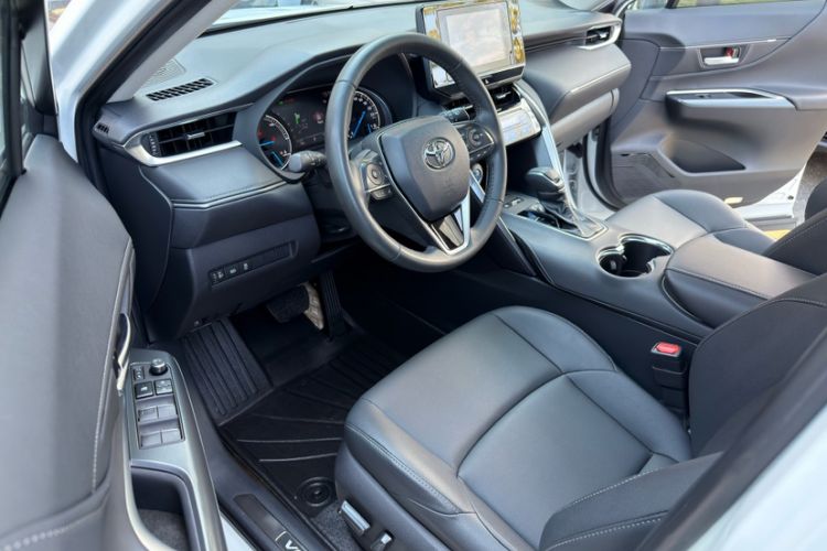 Used Toyota Venza 2022 Dual-Engine 2.5L CVT Two-Wheel Drive Luxury Edition Interior 5