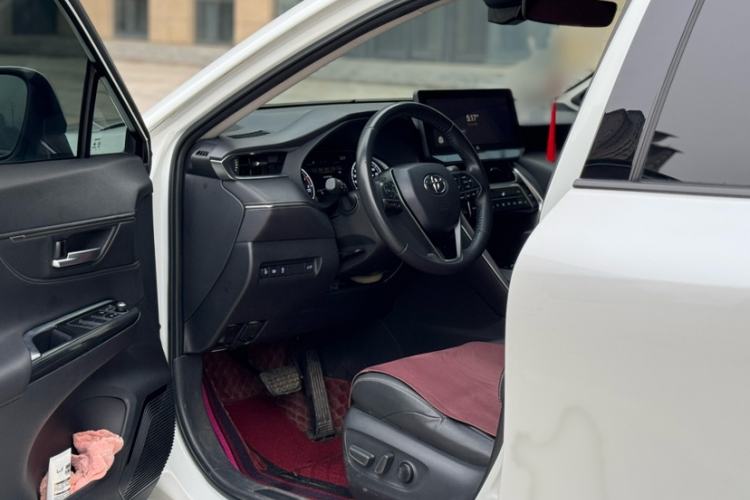 Used Toyota Venza 2022 2.0L CVT Two-Wheel Drive Prestige Edition Interior 6