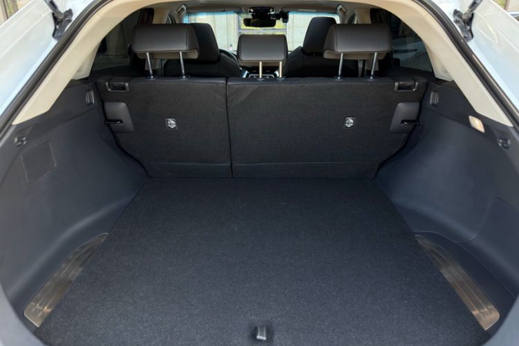 Used Toyota Venza 2022 Dual-Engine 2.5L CVT Two-Wheel Drive Luxury Edition Interior 7