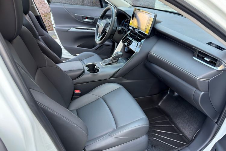 Used Toyota Venza 2022 Dual-Engine 2.5L CVT Two-Wheel Drive Luxury Edition Interior 8