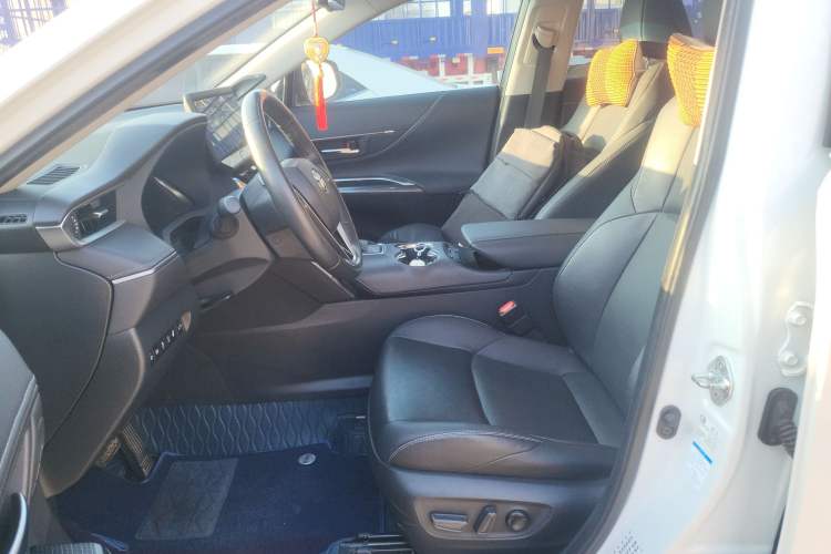 Used Toyota Venza 2022 Dual-Engine 2.5L CVT Four-Wheel Drive Supreme Edition Left Front Seat