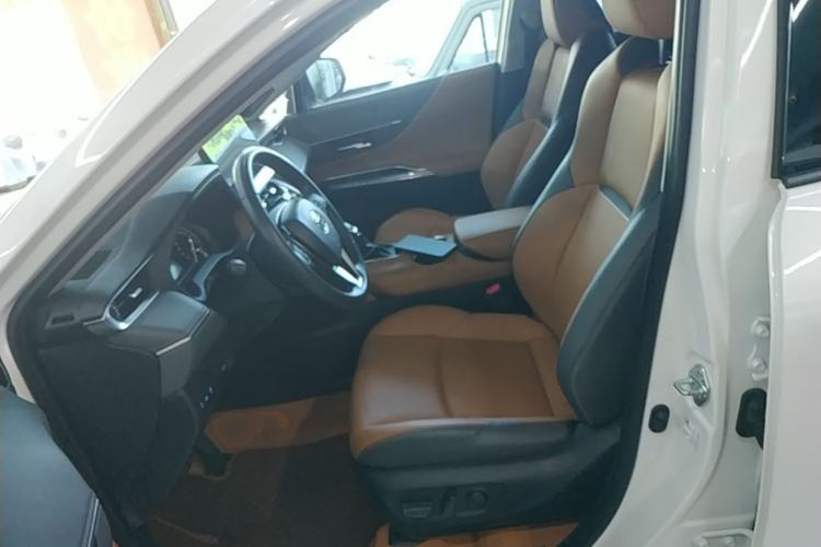 Used Toyota Venza 2022 2.0L CVT Two-Wheel Drive Prestige Edition Left Front Seat