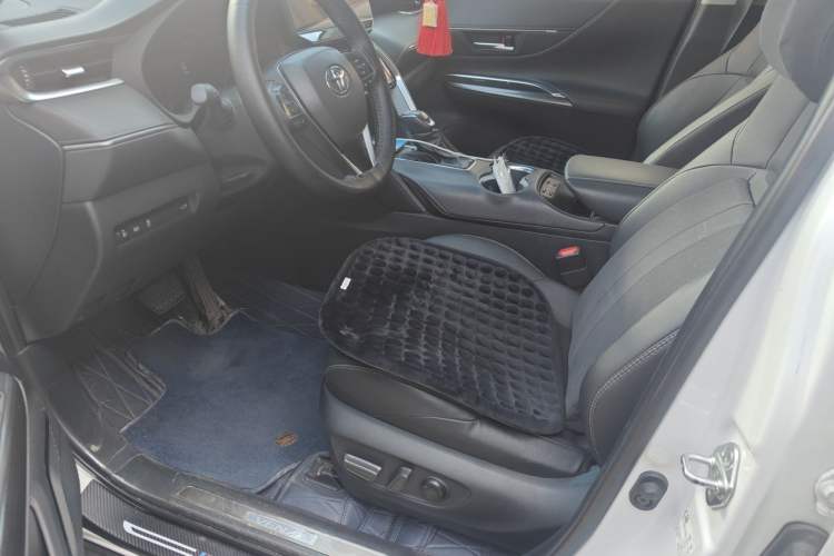 Used Toyota Venza 2022 2.0L CVT Two-Wheel Drive Prestige Edition Left Front Seat