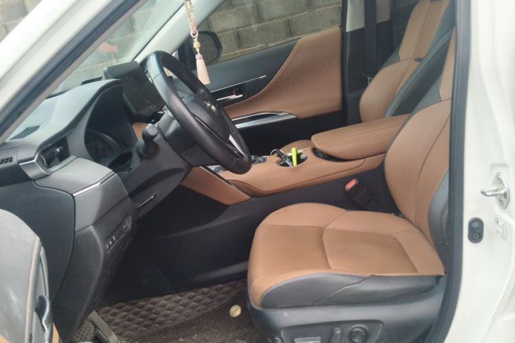 Used Toyota Venza 2022 2.0L CVT Two-Wheel Drive Prestige Edition Left Front Seat