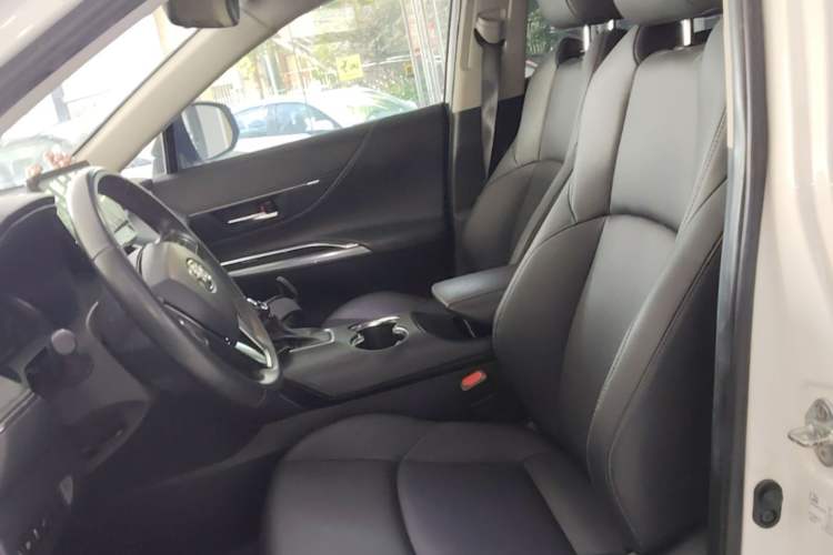 Used Toyota Venza 2022 2.0L CVT Two-Wheel Drive Prestige Edition Left Front Seat