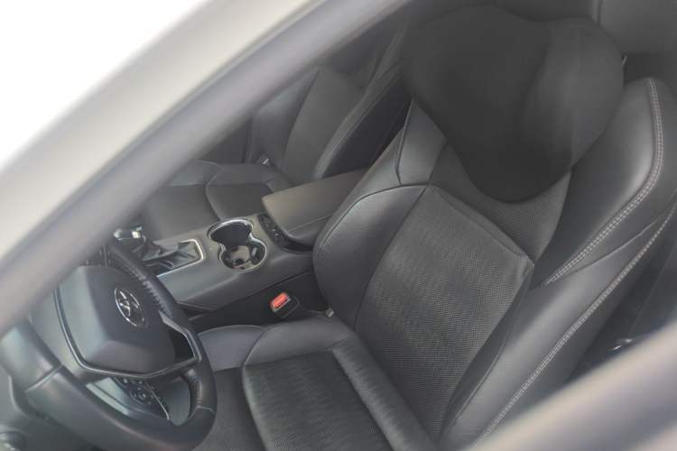 Used Toyota Venza 2022 2.0L CVT Two-Wheel Drive Prestige Edition Left Front Seat