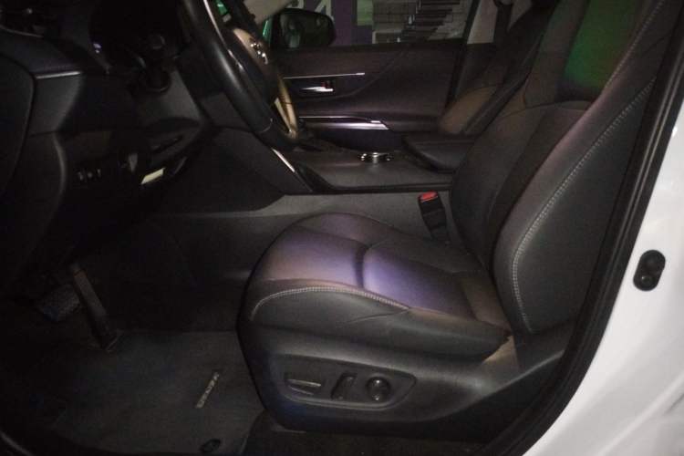 Used Toyota Venza 2022 2.0L CVT Two-Wheel Drive Prestige Edition Left Front Seat