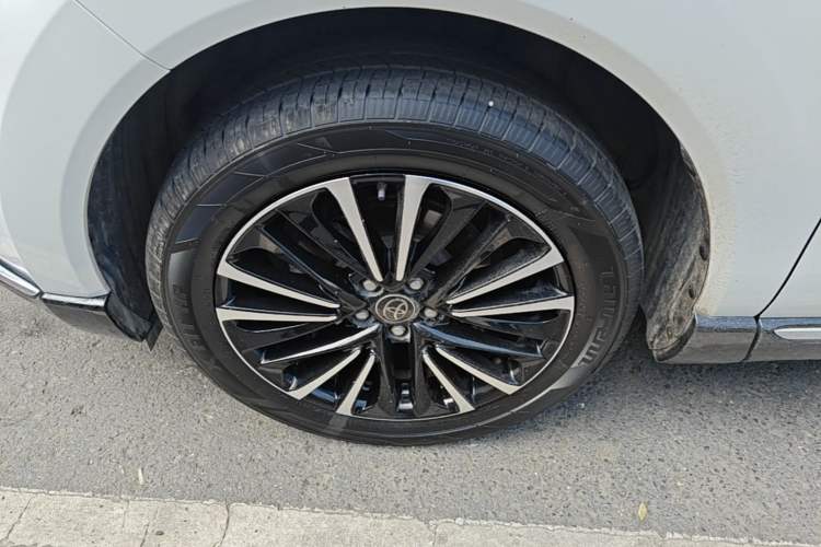 Used Toyota Venza 2022 2.0L CVT Two-Wheel Drive Prestige Edition Left Front Wheel Hub