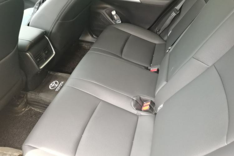 Used Toyota Venza 2022 2.0L CVT Two-Wheel Drive Luxury Edition Left Rear Seat