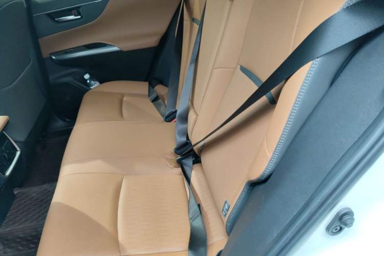 Used Toyota Venza 2022 2.0L CVT Two-Wheel Drive Prestige Edition Left Rear Seat