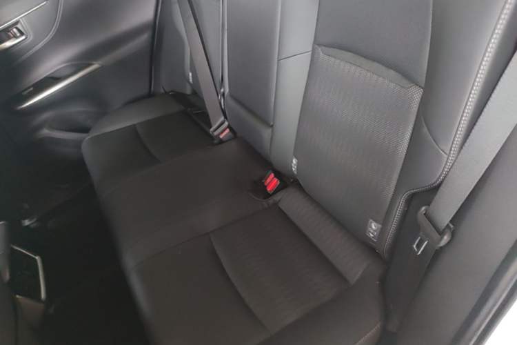 Used Toyota Venza 2022 Dual-Engine 2.5L CVT Four-Wheel Drive Supreme Edition Left Rear Seat