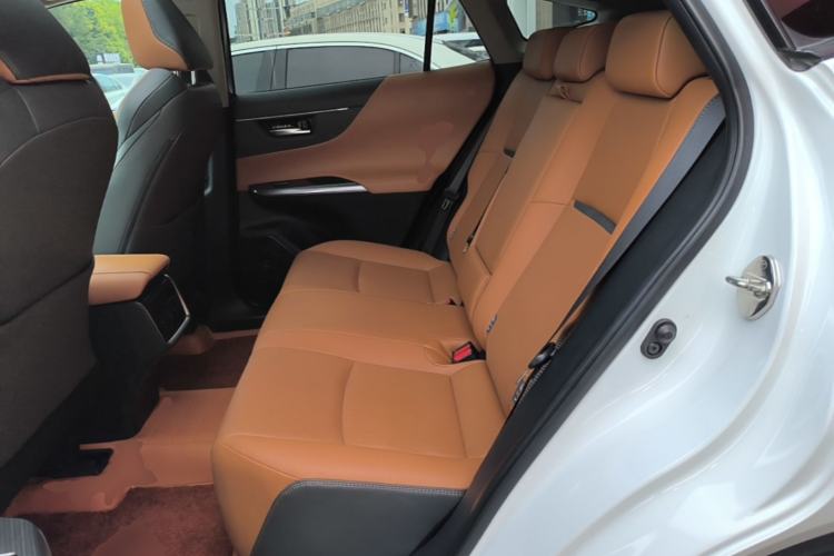 Used Toyota Venza 2022 2.0L CVT Two-Wheel Drive Prestige Edition Left Rear Seat