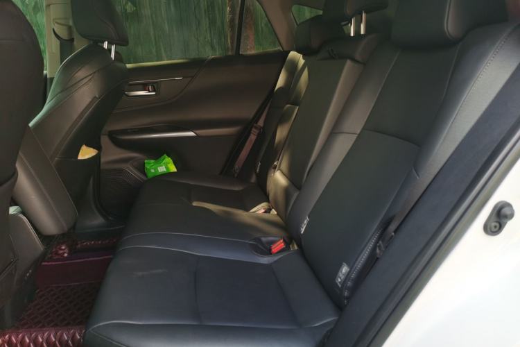 Used Toyota Venza 2022 2.0L CVT Two-Wheel Drive Luxury Edition Left Rear Seat