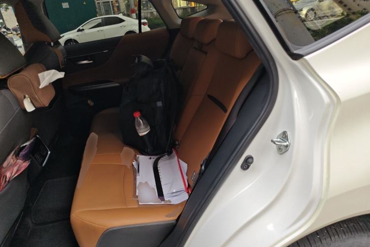 Used Toyota Venza 2022 2.0L CVT Two-Wheel Drive Prestige Edition Left Rear Seat