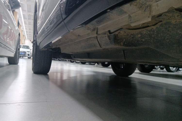 Used Toyota Venza 2022 2.0L CVT Four-Wheel Drive Supreme Edition Left Side Sill
