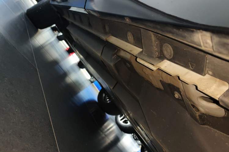 Used Toyota Venza 2022 2.0L CVT Four-Wheel Drive Supreme Edition Left Side Sill