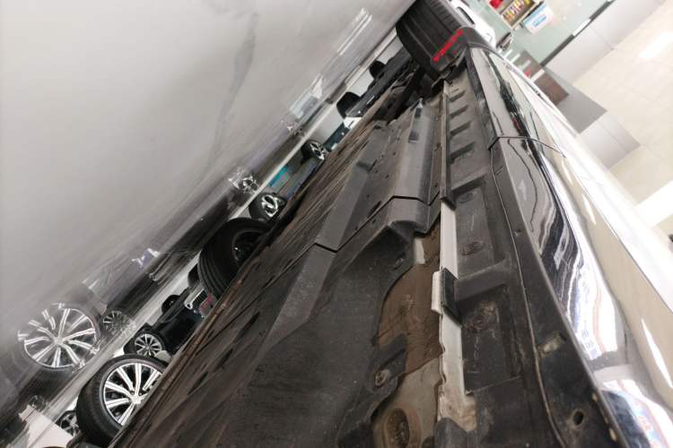 Used Toyota Venza 2022 2.0L CVT Two-Wheel Drive Prestige Edition Left Side Sill