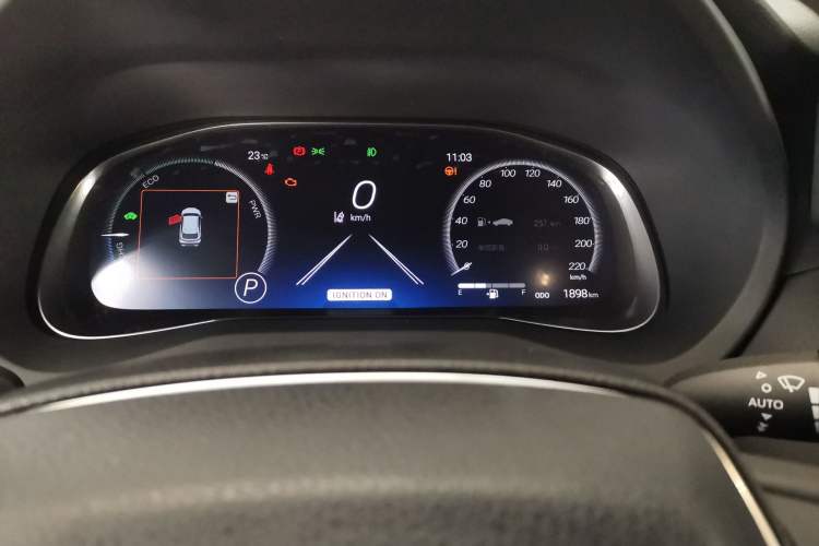 Used Toyota Venza 2022 Dual-Engine 2.5L CVT Four-Wheel Drive Supreme Edition Odometer Close Up
